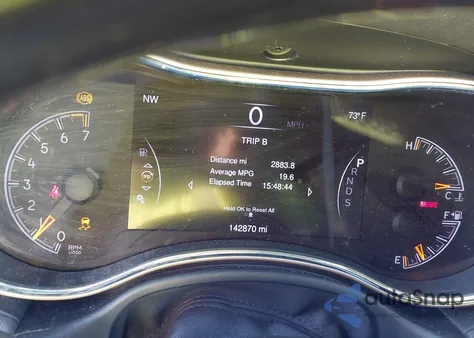 2014 Jeep Grand Cherokee Overland z USA, uszkodzony, nr VIN 1C4RJECG9EC331417